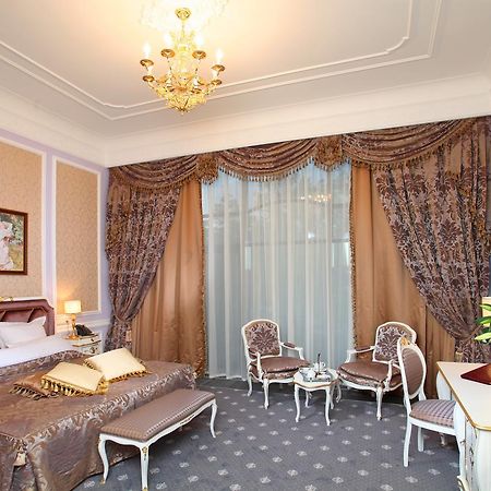 Aleksandrovski Grand Hotel Vladikavkaz Habitación foto